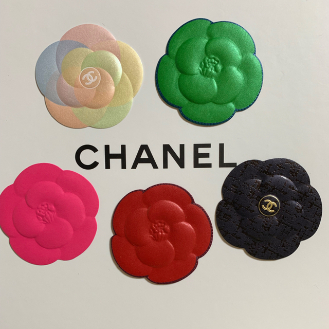 CHANEL(シャネル)のCHANEL カメリア ステッカー 4個セット レディースのファッション小物(その他)の商品写真