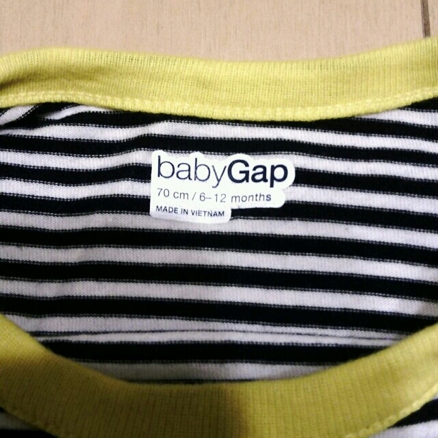 babyGAP(ベビーギャップ)のボーダーロンパース 70 キッズ/ベビー/マタニティのキッズ/ベビー/マタニティ その他(その他)の商品写真