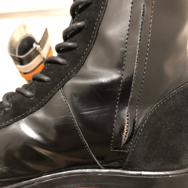RAF SIMONS(ラフシモンズ)の今日まで‼︎ 激レア‼︎ RAF SIMONS コンビサイドジップブーツ メンズの靴/シューズ(ブーツ)の商品写真