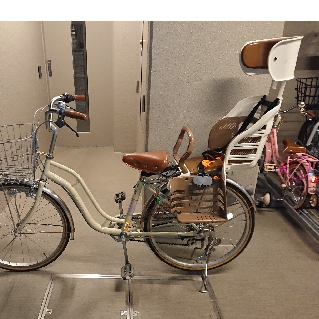 子乗せ用自転車24インチ キッズ/ベビー/マタニティの外出/移動用品(自転車)の商品写真