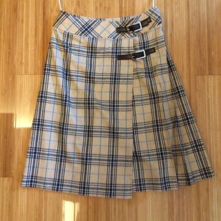 バーバリー(BURBERRY)の今週店じまいラスト価格！！柄スカート(ひざ丈スカート)