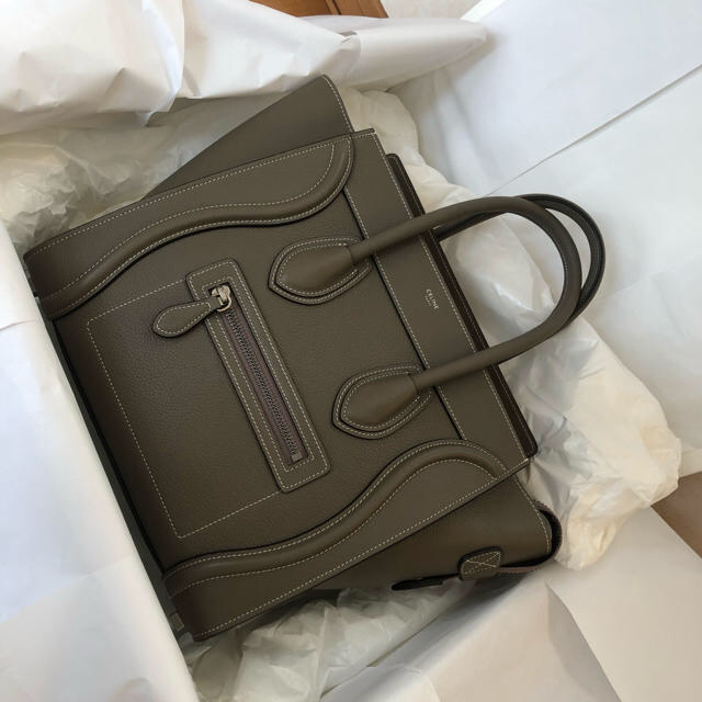 celine(セリーヌ)のあいぼん様専用 極美品 セリーヌ ラゲージ  マイクロ スリ レディースのバッグ(ハンドバッグ)の商品写真