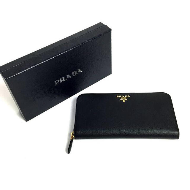 PRADA 長財布