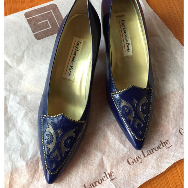 定番から日本未入荷 Guy Laroche Paris ギラロッシュ パンプス 23.5cm