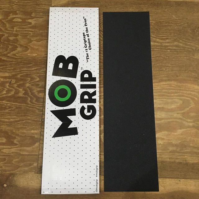 スケボー デッキテープ モブグリップ  新品 MOBGRIP スポーツ/アウトドアのスポーツ/アウトドア その他(スケートボード)の商品写真