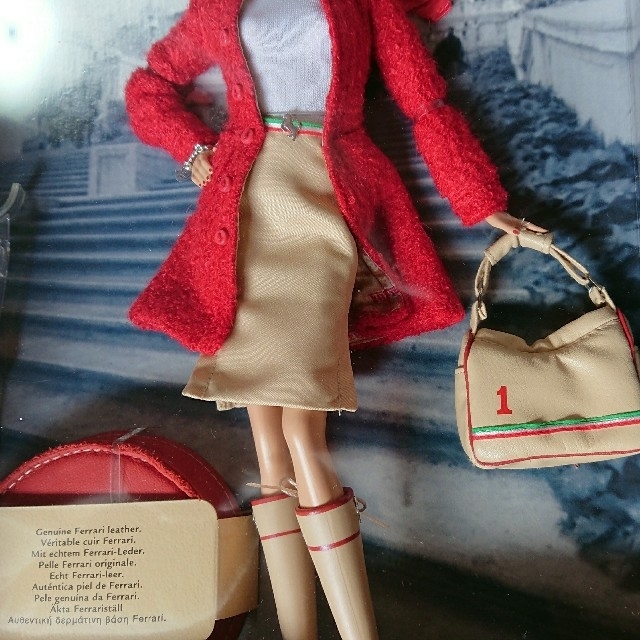 Barbie(バービー)のバービー フェラーリ ゴールドレーベル キッズ/ベビー/マタニティのおもちゃ(ぬいぐるみ/人形)の商品写真