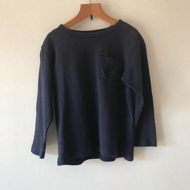 UNIQLO(ユニクロ)のユニクロ 厚地 ロンT ネイビー キッズ/ベビー/マタニティのキッズ服男の子用(90cm~)(Tシャツ/カットソー)の商品写真