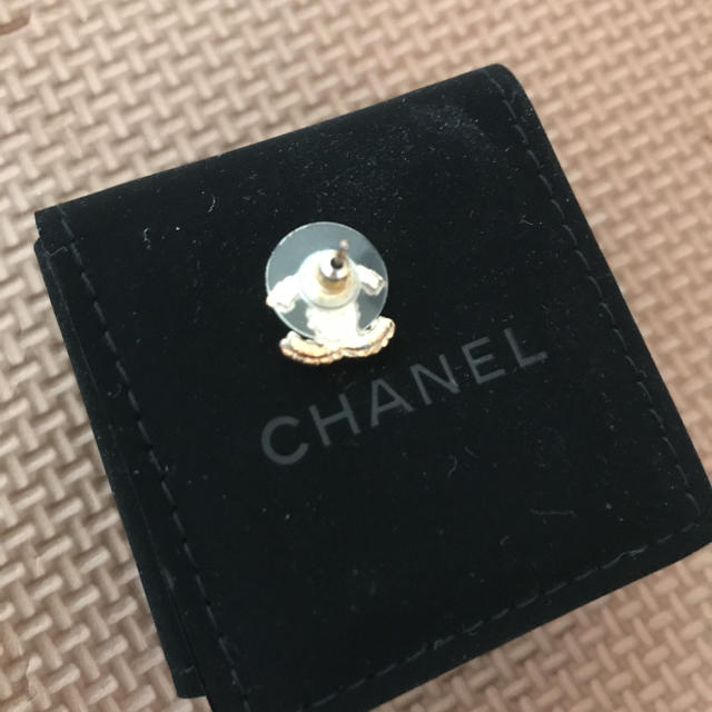 CHANEL(シャネル)のシャネル ピアス 片耳のみ レディースのアクセサリー(ピアス)の商品写真