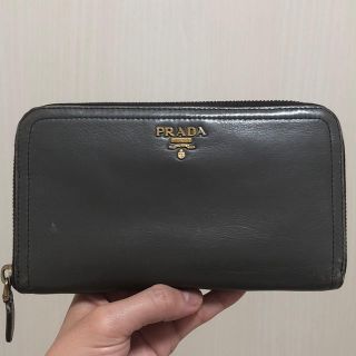 プラダ(PRADA)のPRADA グレー長財布 最終値下げ！(財布)