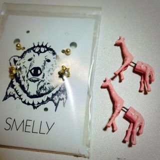 アーバンリサーチ(URBAN RESEARCH)のSMELLY ピアス ＋ きりんピアス(ピアス)