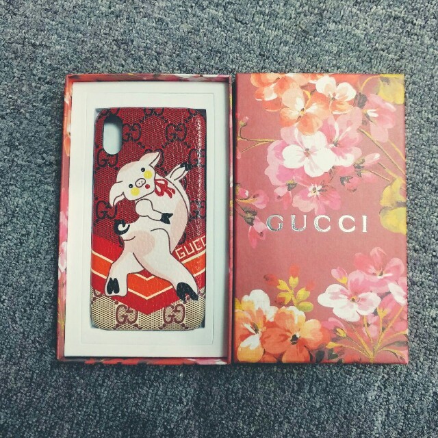 Gucci - 正規品 GUCCI　グッチ★iPhonX用ケース　セックス豚の通販 by 💙コニー💙's shop｜グッチならラクマ