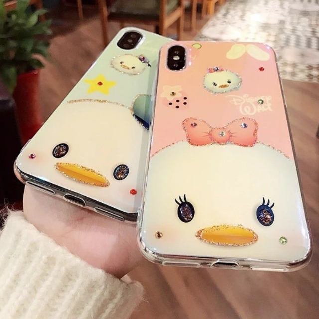 Disney(ディズニー)のディズニー キラキラグラデーションドナルド デイジー iphoneケース スマホ/家電/カメラのスマホアクセサリー(iPhoneケース)の商品写真