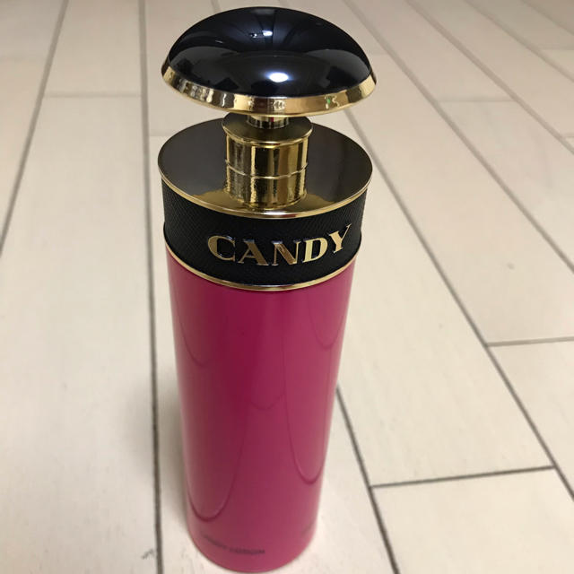 PRADA(プラダ)の【価格改定】PRADA CANDY ボディーローション コスメ/美容のボディケア(ボディローション/ミルク)の商品写真