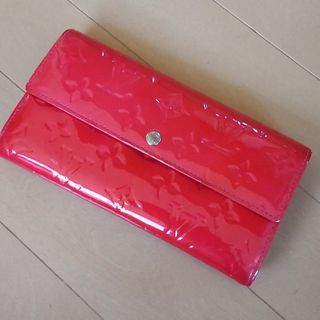 ルイヴィトン(LOUIS VUITTON)の★ルイヴィトン　長財布　ヴェルニ　ピンク(財布)