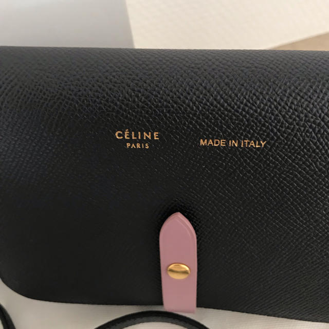 celine(セリーヌ)の正規品 セリーヌ ストラップクラッチ レディースのバッグ(ショルダーバッグ)の商品写真