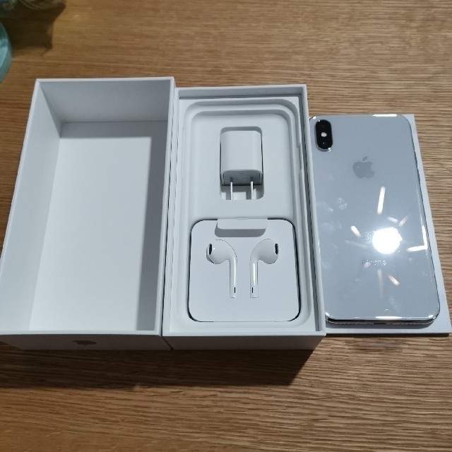 AKNSY1128様専用 iPhoneX 64GB シルバー docomo | osteohuysmans.be