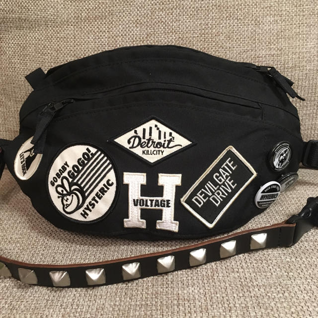 HYSTERIC GLAMOUR(ヒステリックグラマー)のヒステリックグラマー バッグ（黒） レディースのバッグ(ボディバッグ/ウエストポーチ)の商品写真