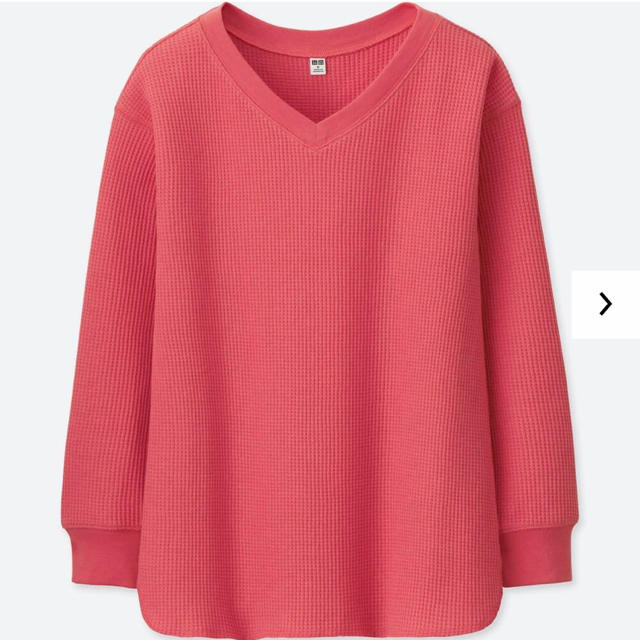 UNIQLO(ユニクロ)の未使用 ユニクロ ワッフル Vネック Tシャツ ピンク レディースのトップス(Tシャツ(長袖/七分))の商品写真