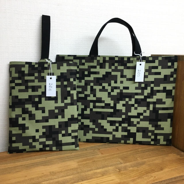 ［210.211］sac☆様用 レッスンバッグ 上靴入れ ハンドメイドのキッズ/ベビー(バッグ/レッスンバッグ)の商品写真