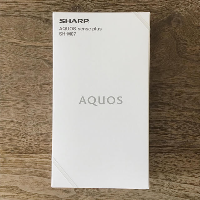 SHARP(シャープ)のSHARP AQUOS SH-M07 ベージュ SIMフリー 新品 未開封 スマホ/家電/カメラのスマートフォン/携帯電話(スマートフォン本体)の商品写真