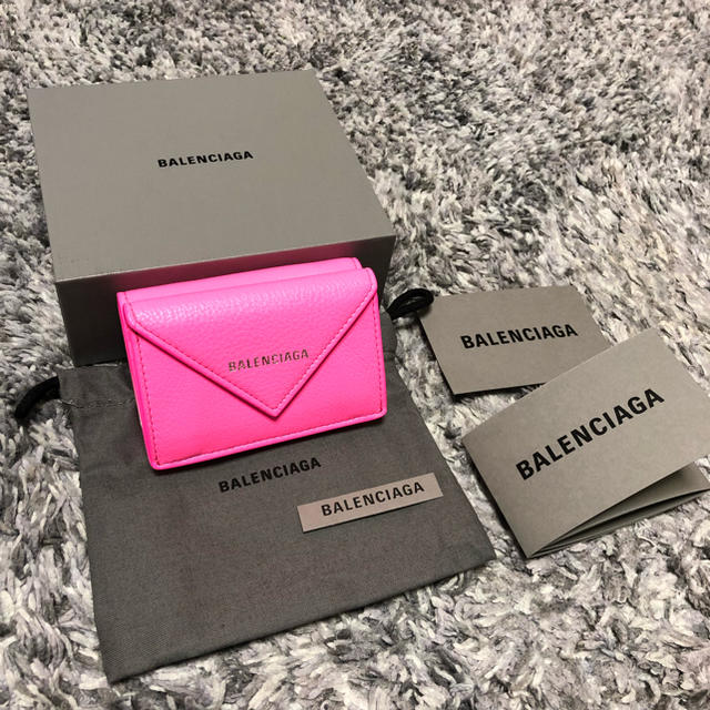 Balenciaga(バレンシアガ)の新品！BALENCIAGA Papier 財布 三つ折り 2019SS レディースのファッション小物(財布)の商品写真