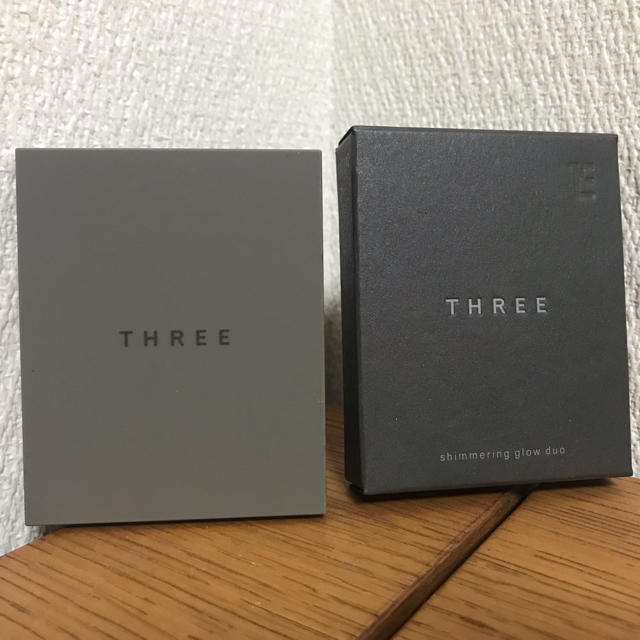 THREE(スリー)のTHREE スリー シマリンググローデュオ 01 コスメ/美容のベースメイク/化粧品(フェイスカラー)の商品写真