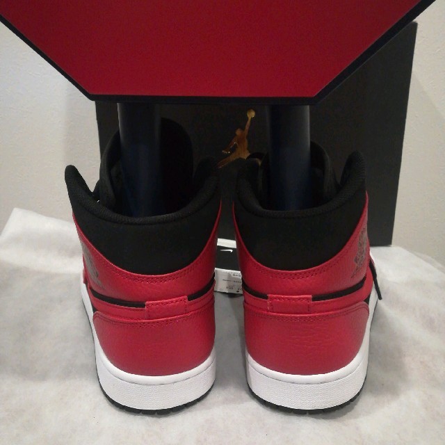 NIKE NIKE AIR JORDAN 1 MID “BLACK/RED” 27.5㎝の通販 by りーのー's shop|ナイキならラクマ - セール在庫