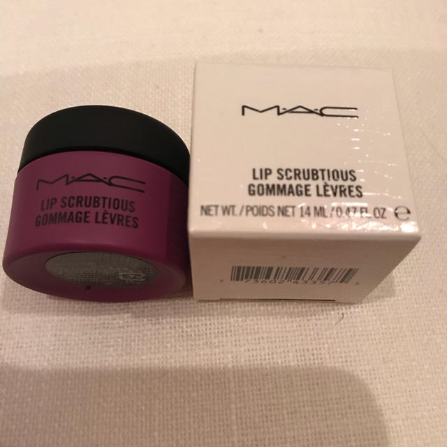 MAC(マック)のMAC リップスクラブシャス サマーベリー  コスメ/美容のスキンケア/基礎化粧品(リップケア/リップクリーム)の商品写真