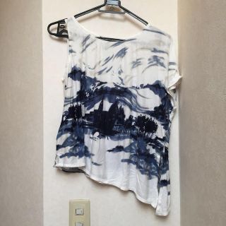 ビーシービージーマックスアズリア(BCBGMAXAZRIA)のBCBG☆ワンショルダーシャツ(Tシャツ(半袖/袖なし))