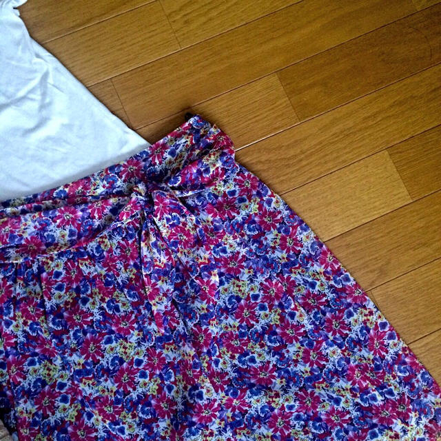 BABYLONE(バビロン)のBABYLONE♡花柄スカート レディースのスカート(ひざ丈スカート)の商品写真