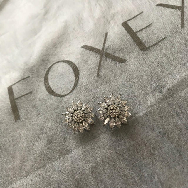 FOXEY(フォクシー)の美品♡フォクシー フラワー イヤリング レディースのアクセサリー(イヤリング)の商品写真