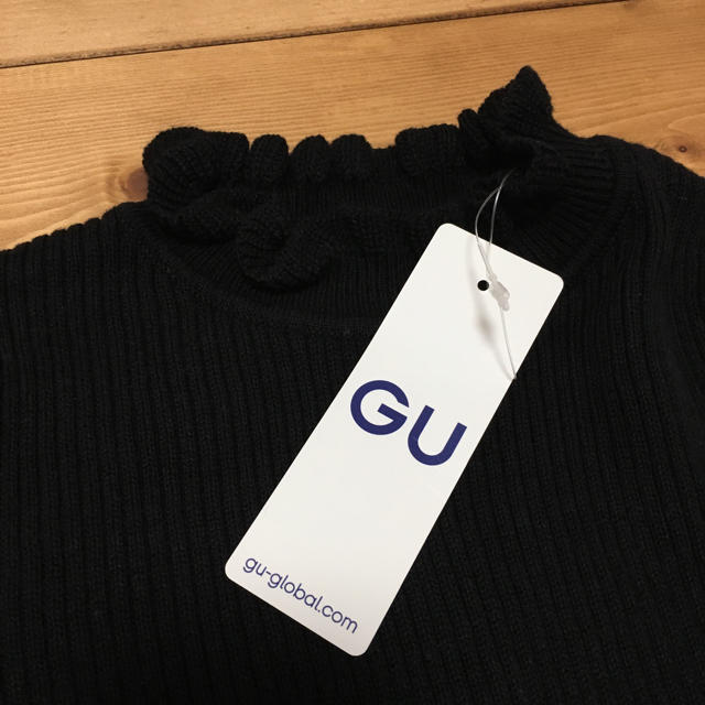 GU(ジーユー)のGU タグ付き 首元フリルニット キッズ/ベビー/マタニティのキッズ服女の子用(90cm~)(ニット)の商品写真