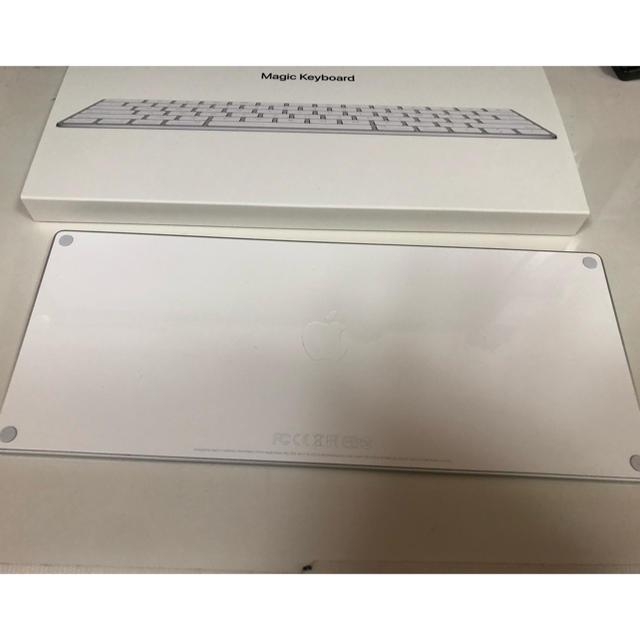 Apple(アップル)のApple Magic keyboard (JIS配列) iPadに最適 スマホ/家電/カメラのPC/タブレット(PC周辺機器)の商品写真