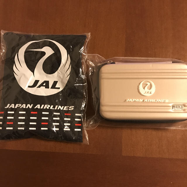 ZERO HALLIBURTON(ゼロハリバートン)の★新品★JALアメニティー2個セット インテリア/住まい/日用品の日用品/生活雑貨/旅行(旅行用品)の商品写真