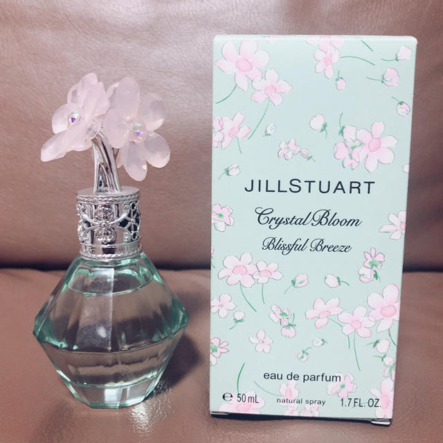 JILLSTUART(ジルスチュアート)のジルスチュアートクリスタルブルーム ブリスフルブリーズ 香水 限定 コスメ/美容の香水(香水(女性用))の商品写真