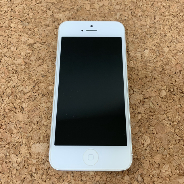 iPhone(アイフォーン)の①iPhone5s 32GB ゴールド② iPhone5  32GB  ホワイト スマホ/家電/カメラのスマートフォン/携帯電話(スマートフォン本体)の商品写真