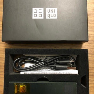 ユニクロ(UNIQLO)のモバイルチャージャー『UNIQLO』(バッテリー/充電器)