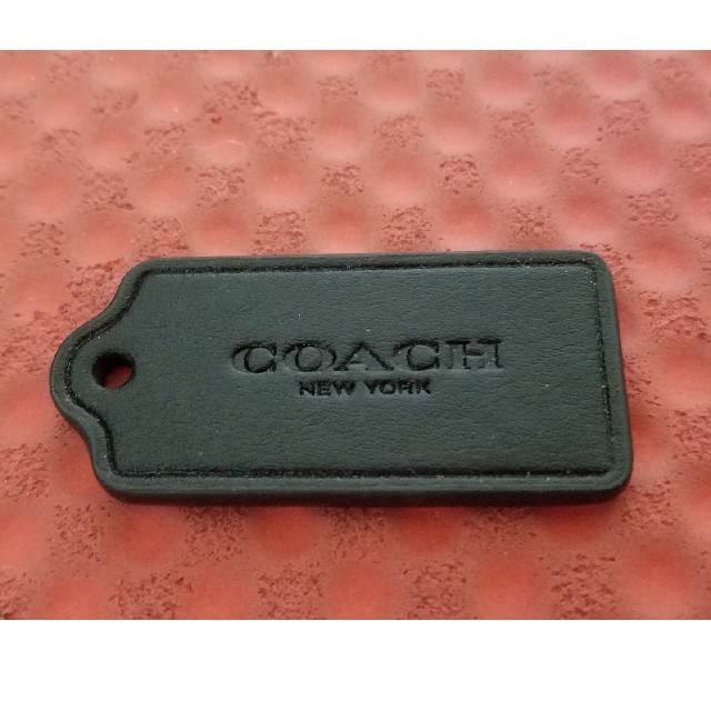 COACH(コーチ)のCOACH/キーホルダー/プレート レディースのファッション小物(キーホルダー)の商品写真