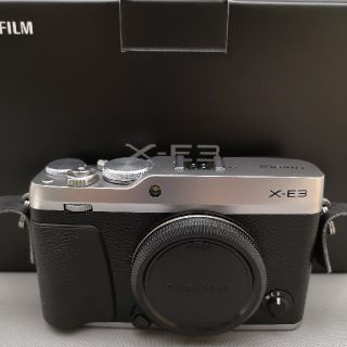 フジフイルム(富士フイルム)のFUJIFILM X-E3 ボディ シルバー 概ね美品(ミラーレス一眼)