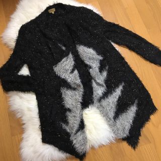 ザラ(ZARA)のゴールドラメ フェザーヤン ニットカーディガン(カーディガン)