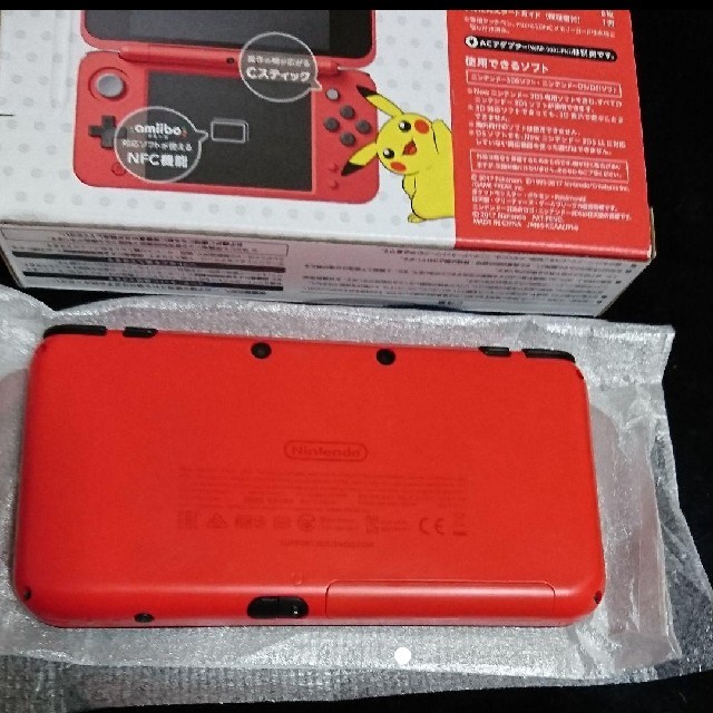 ニンテンドー2DS(ニンテンドー2DS)のNew ニンテンドー 2DS LL モンスターボール エディション エンタメ/ホビーのゲームソフト/ゲーム機本体(携帯用ゲーム機本体)の商品写真