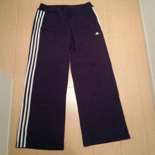 アディダス(adidas)のジャージ ズボン(カジュアルパンツ)