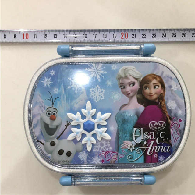 アナと雪の女王(アナトユキノジョオウ)の【処分セール】ランチボックス 弁当箱 アナ雪 フローズン ディズニー インテリア/住まい/日用品のキッチン/食器(弁当用品)の商品写真