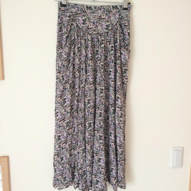 BARNEYS NEW YORK(バーニーズニューヨーク)のバーニーズ購入 ロングスカート レディースのスカート(ロングスカート)の商品写真