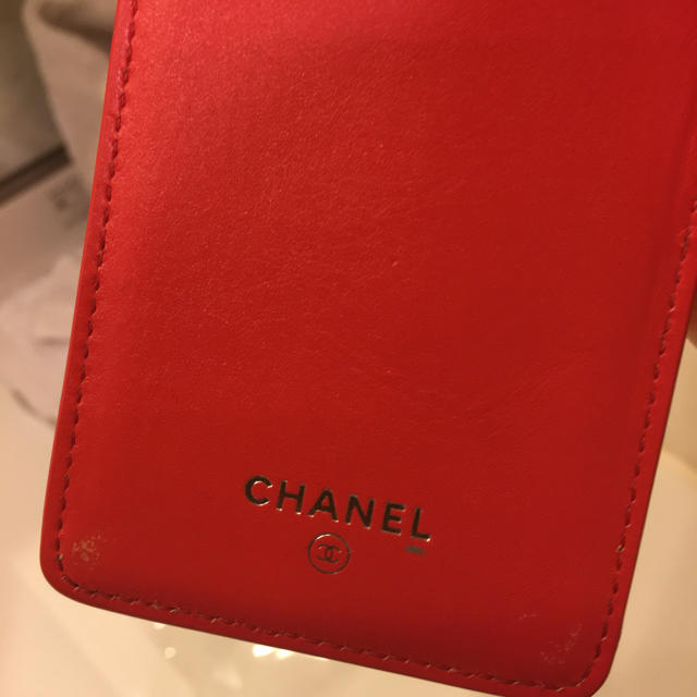 CHANEL(シャネル)のシャネル iPhoneケース 4.5.SE用 スマホ/家電/カメラのスマホアクセサリー(iPhoneケース)の商品写真