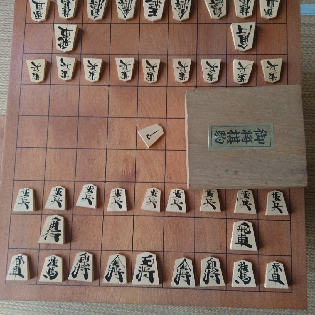 将棋盤 エンタメ/ホビーのテーブルゲーム/ホビー(囲碁/将棋)の商品写真