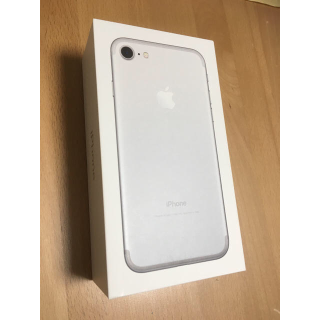 スマホ/家電/カメラ新品！iPhone7 32GB シルバー simフリー