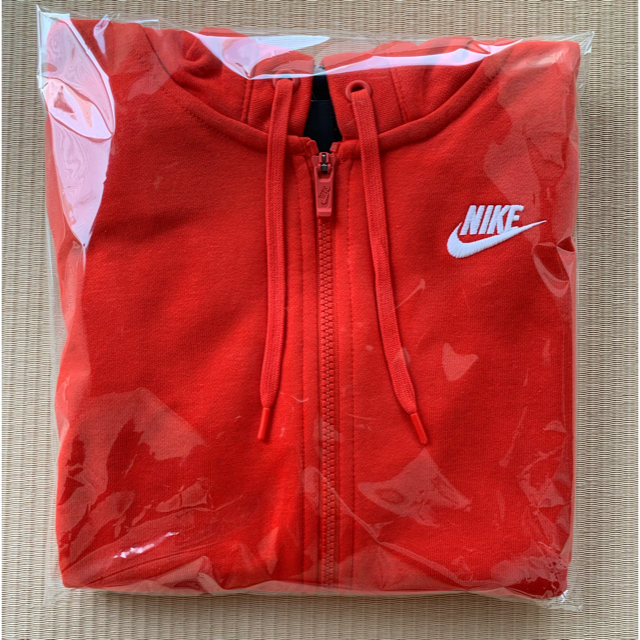 NIKE(ナイキ)のナイキパーカー RED レディース レディースのトップス(パーカー)の商品写真