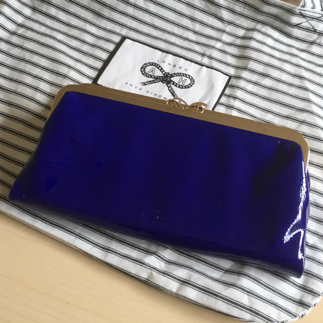 ANYA HINDMARCH - アニヤハインドマーチ  未使用 蝶々のような金具デザイン がま口長財布