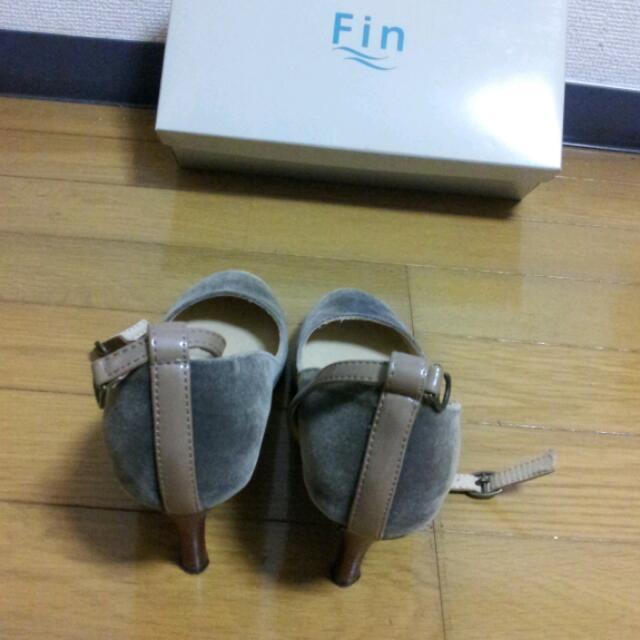 Fin ストラップ付きヒール レディースの靴/シューズ(ハイヒール/パンプス)の商品写真